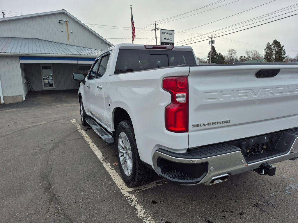 Used 2022 Chevrolet Silverado 1500 LTZ w/ LTZ Convenience Package II image 8
