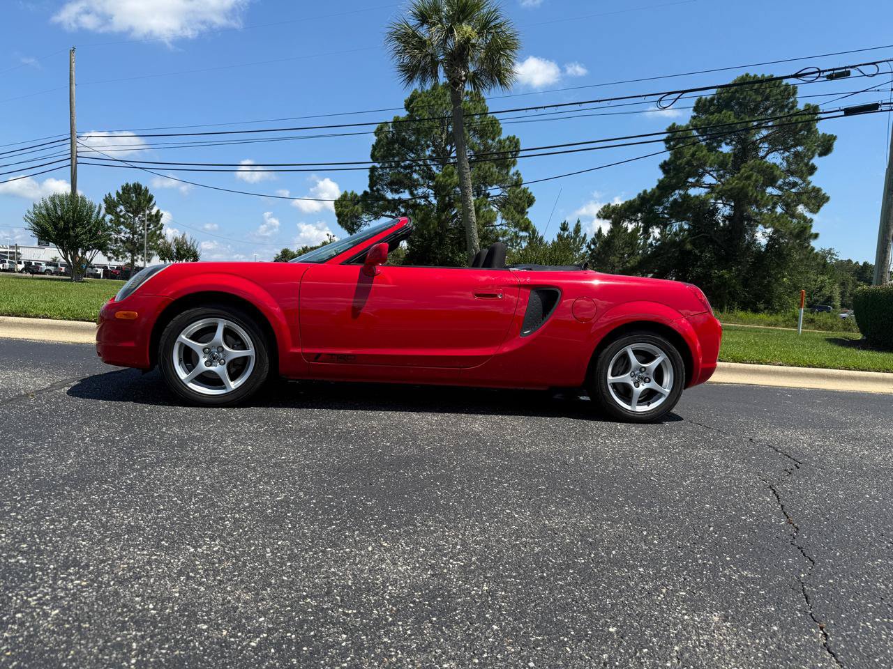 Used 2002 Toyota MR2 RWD image 2