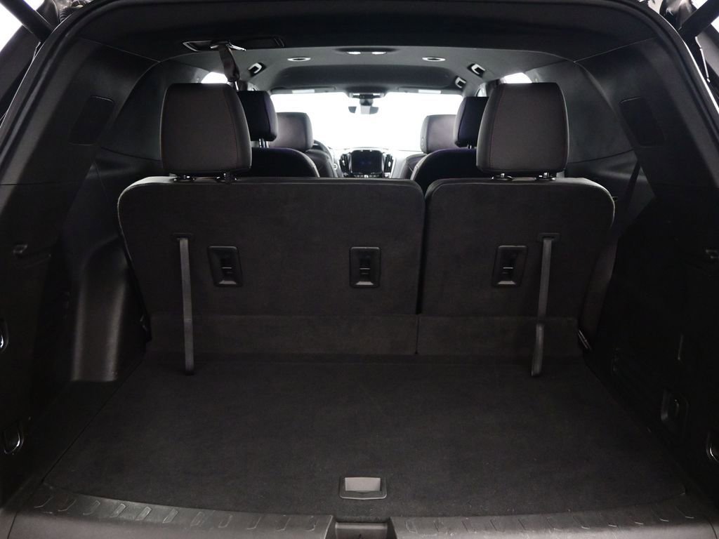 Used 2023 Chevrolet Traverse RS image 36