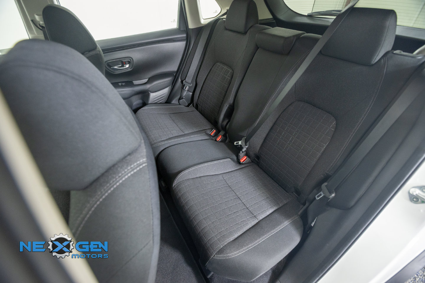 Used 2024 Honda HR-V LX image 32