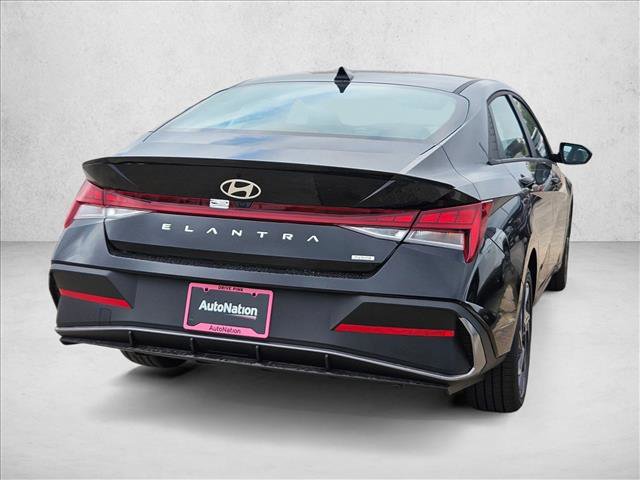 Used 2025 Hyundai Elantra SEL FWD video 2