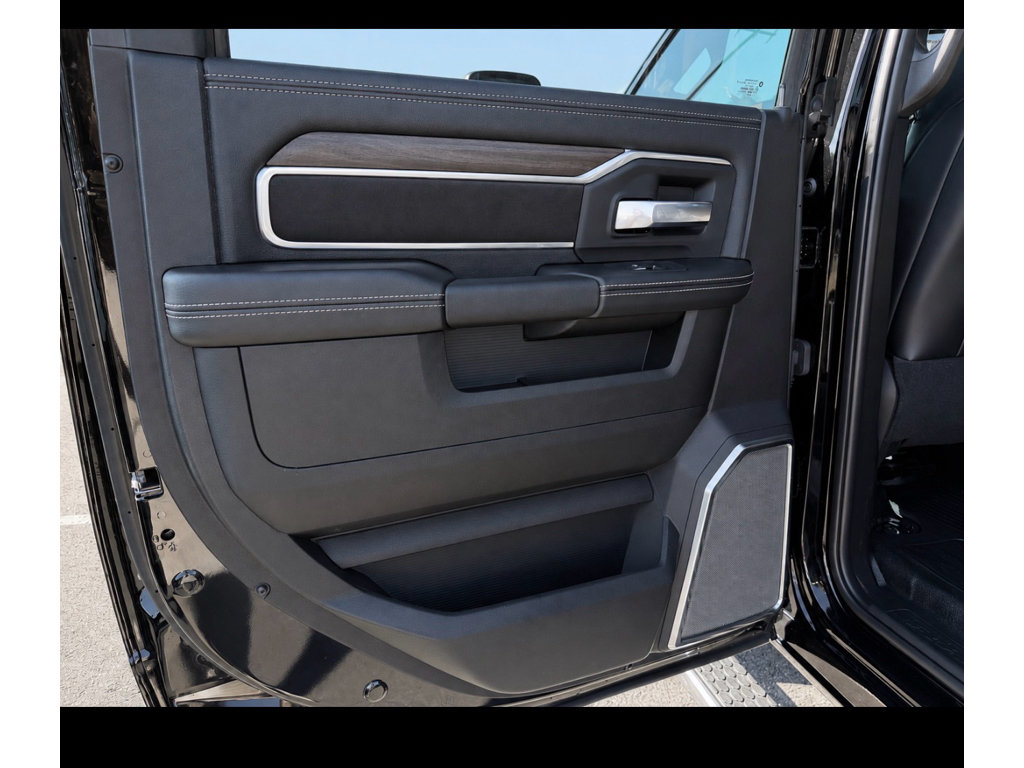 New 2026 RAM 5500 4x4 Crew Cab w/ Laramie Trim Package image 27
