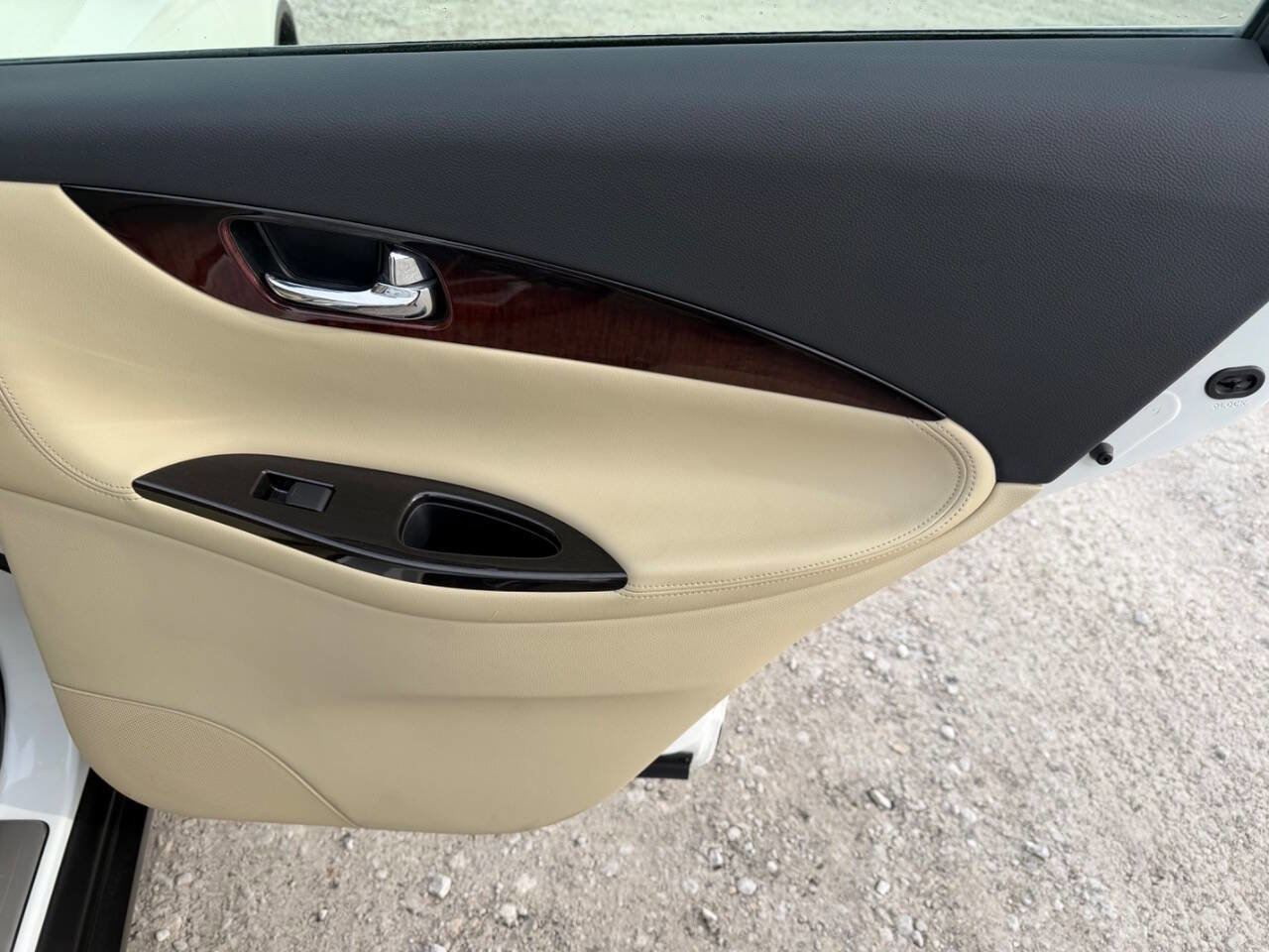 Used 2017 INFINITI QX50 Journey w/ Premium Package image 18