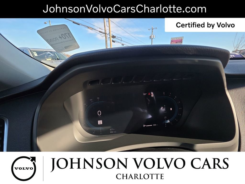 Certified 2025 Volvo XC90 B6 Plus image 29