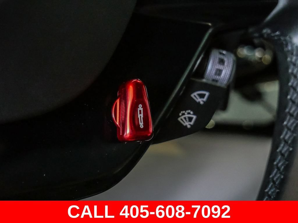 Used 2025 Ferrari Purosangue AWD/4WD image 58