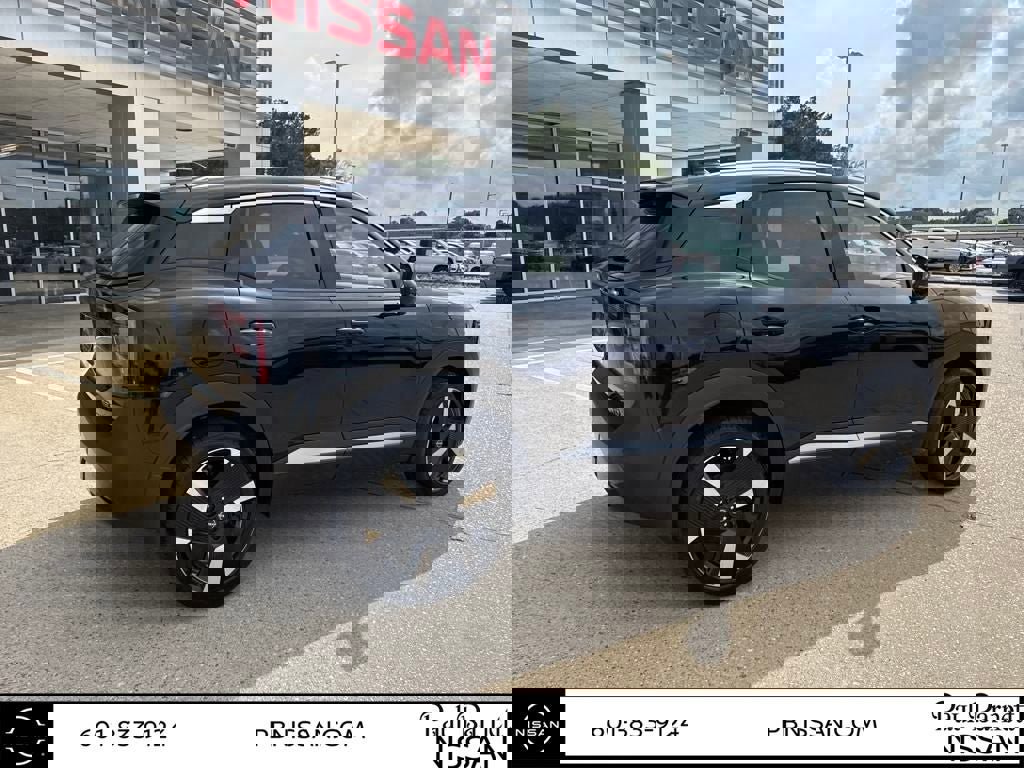 New 2025 Nissan Kicks SR image 6