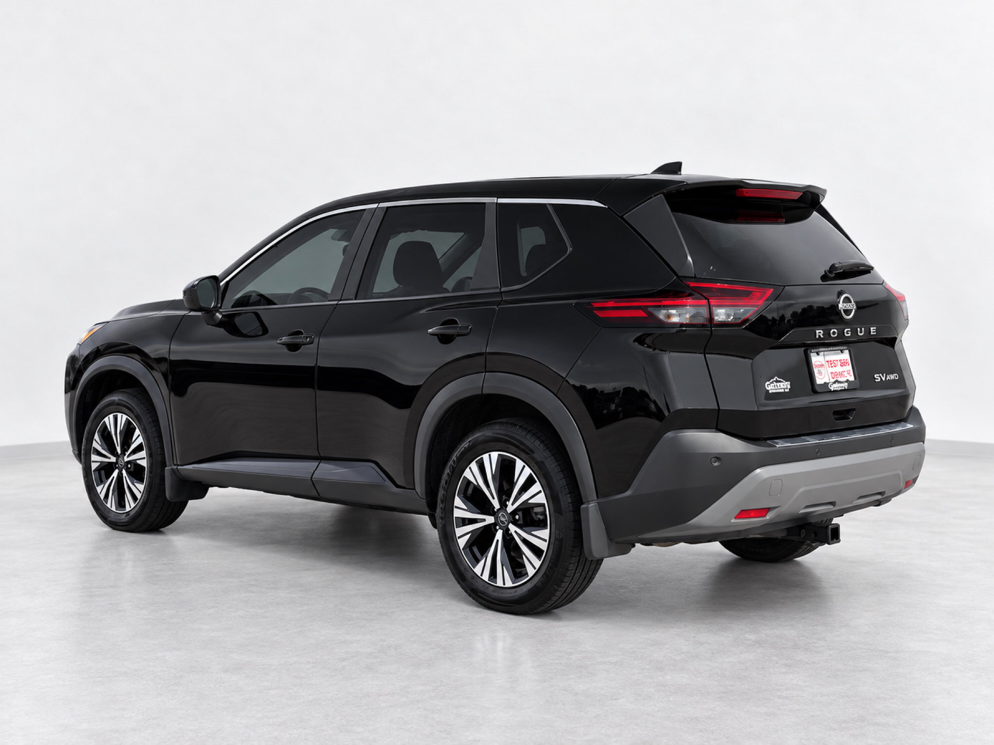 Used 2023 Nissan Rogue SV AWD/4WD image 2