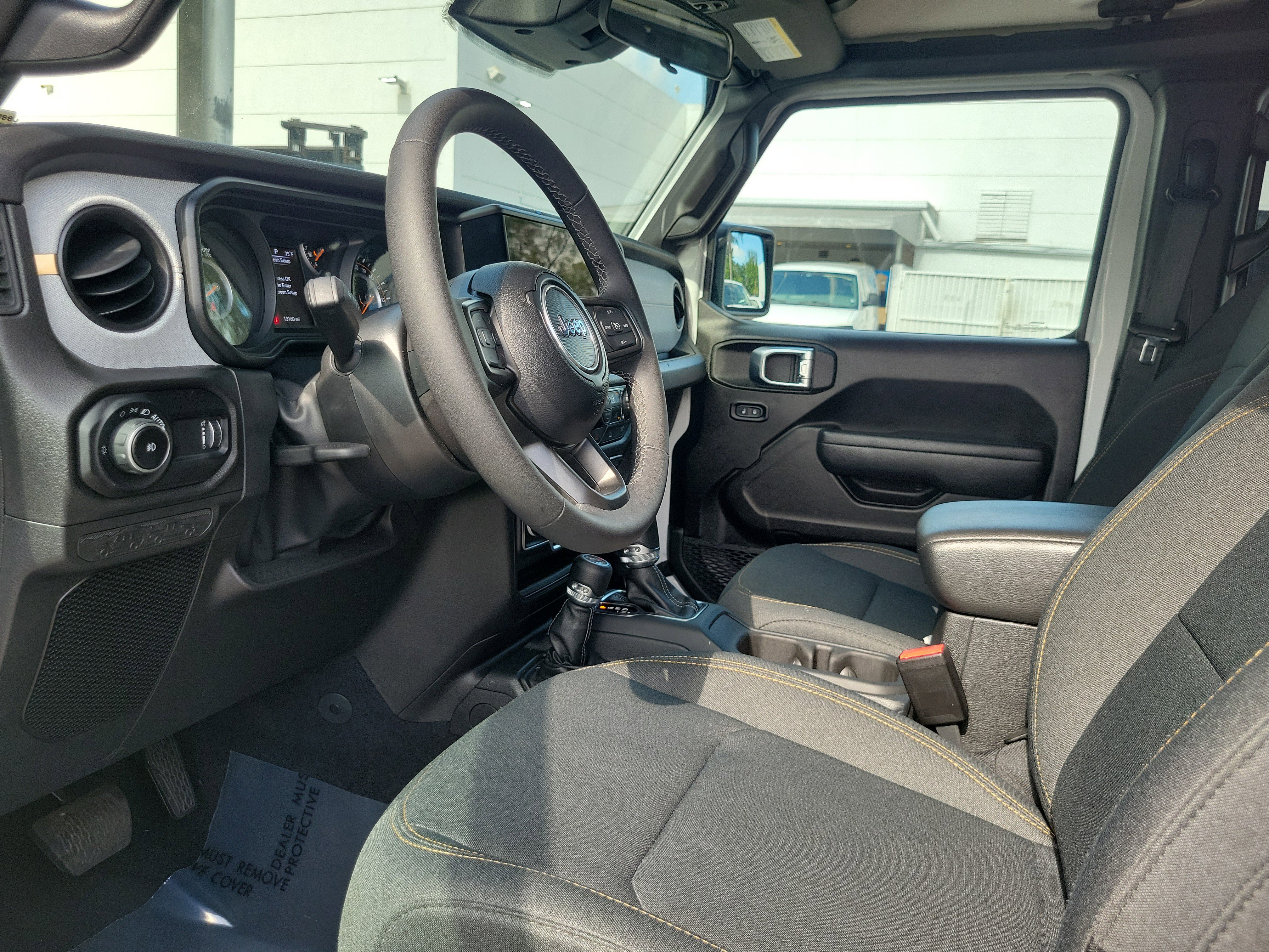 Used 2025 Jeep Wrangler Unlimited Sport AWD/4WD image 9