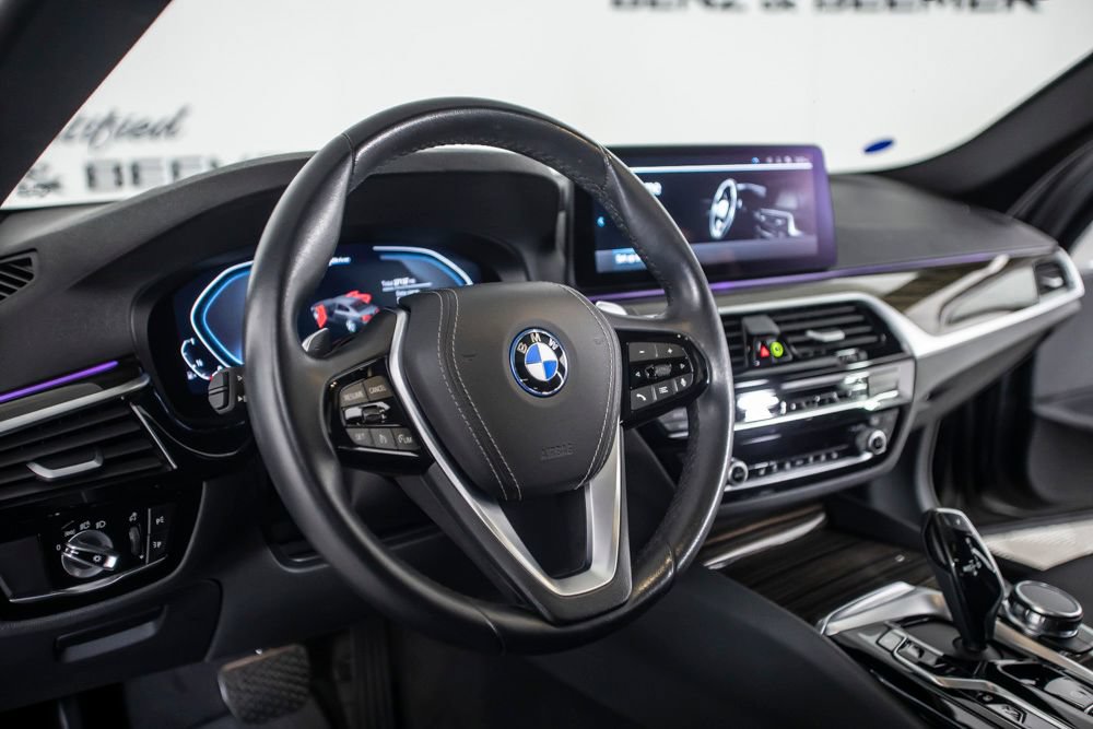 Used 2023 BMW 530e w/ Convenience Package RWD image 21
