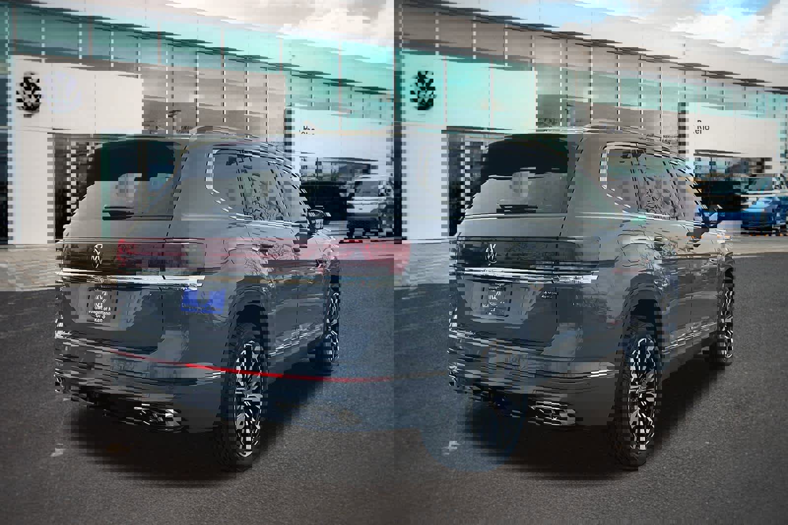 New 2026 Volkswagen Atlas SEL Premium R-Line image 5