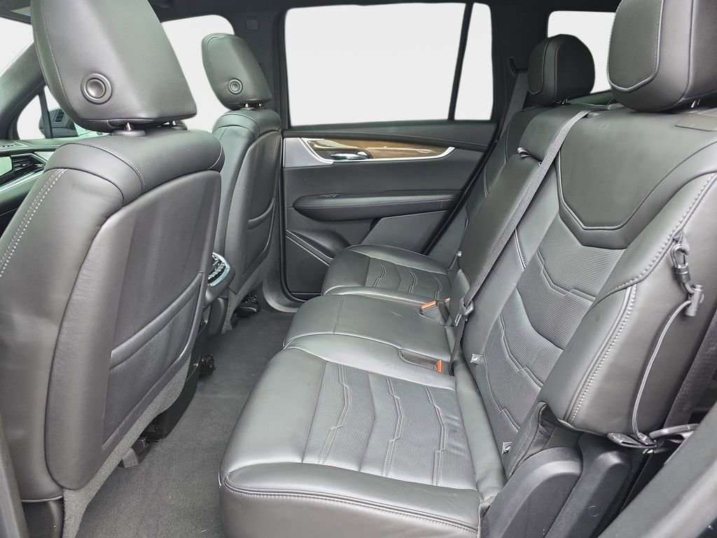 Used 2020 Cadillac XT6 Sport w/ Platinum Package image 17