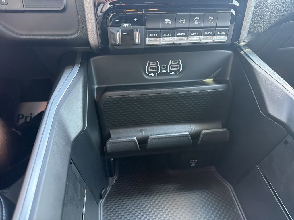 Used 2024 RAM 2500 Big Horn w/ Night Edition AWD/4WD image 27
