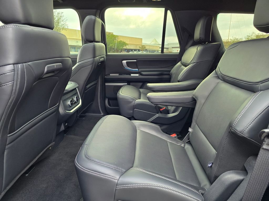 New 2025 Ford Expedition Platinum w/ Stealth Appearance Package image 53