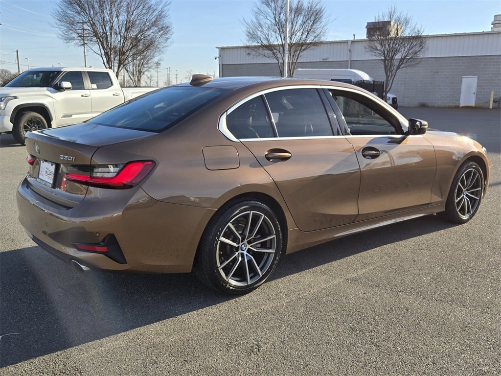 Used 2019 BMW 330i xDrive Sedan w/ Convenience Package image 4