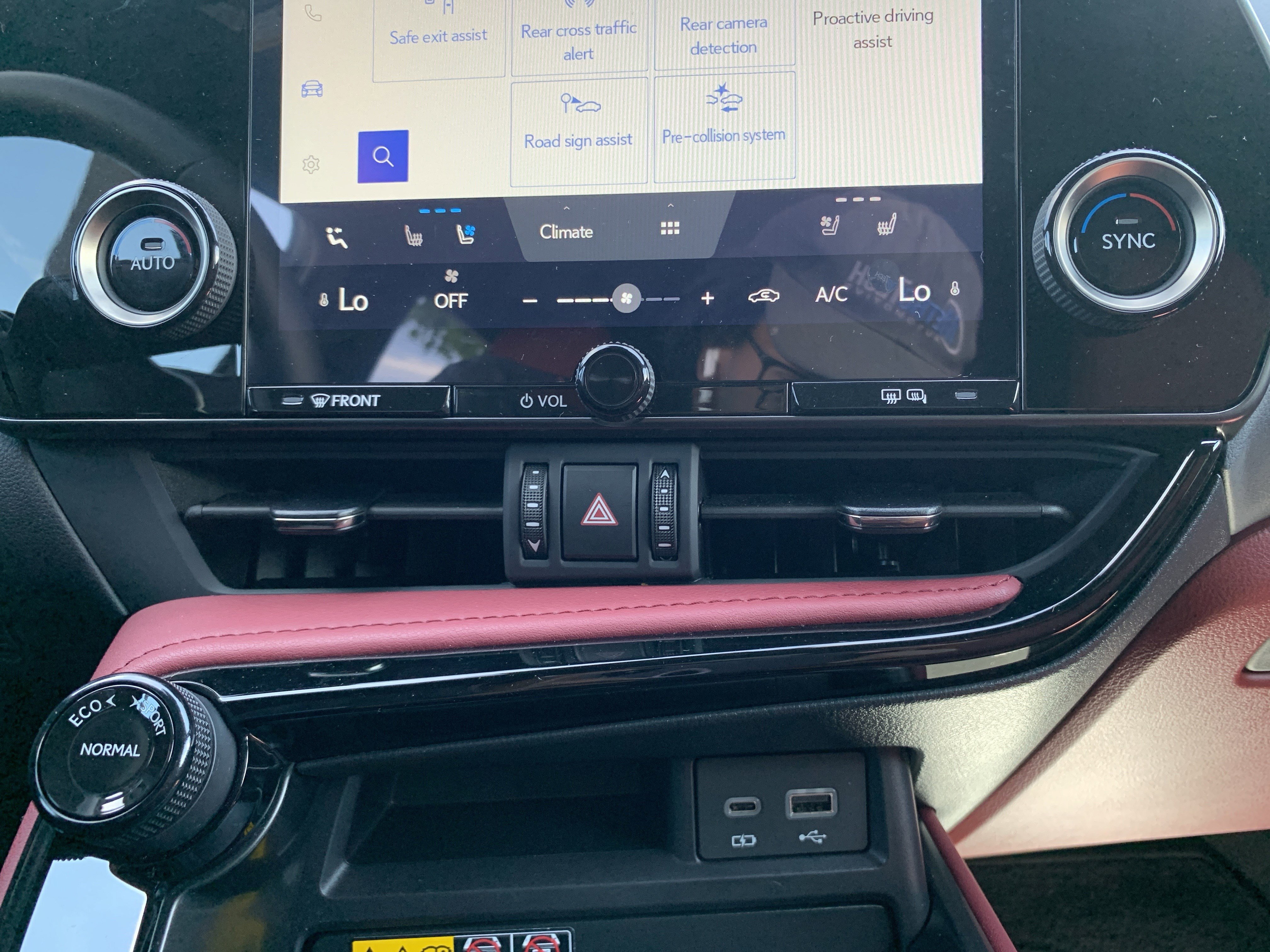 Used 2025 Lexus NX 250 FWD w/ Accessory Package (Z1) image 29