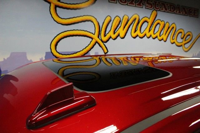 New 2026 GMC Sierra 1500 SLT image 2