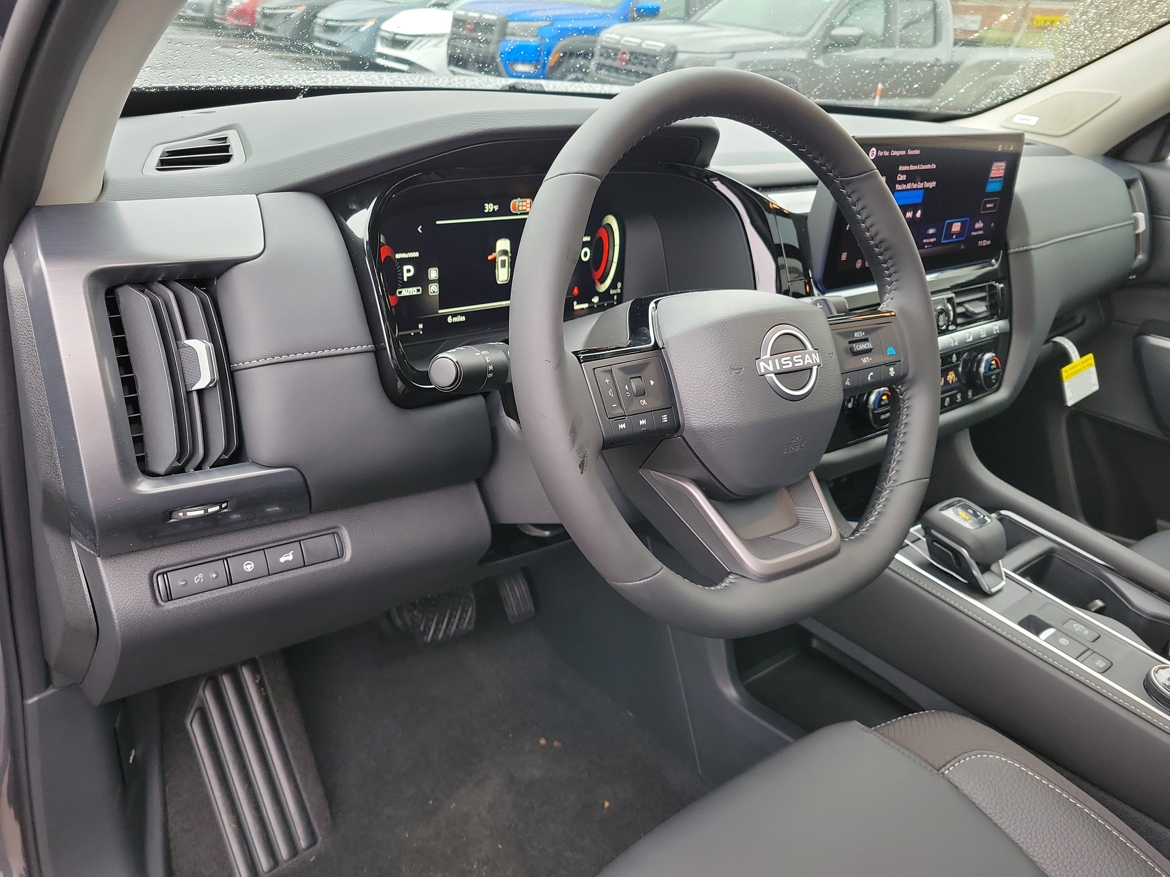 New 2026 Nissan Pathfinder SL w/ SL Premium Package image 9