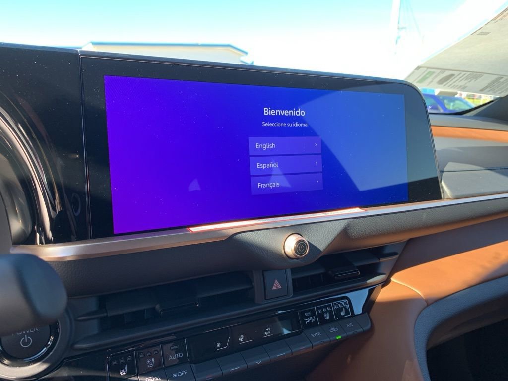 New 2025 Toyota Crown Signia image 17