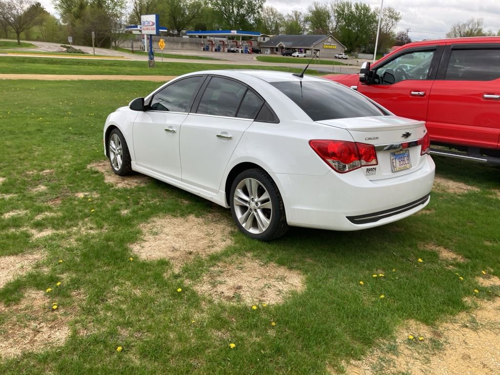 Used 2014 Chevrolet Cruze LTZ w/ RS Package FWD image 4