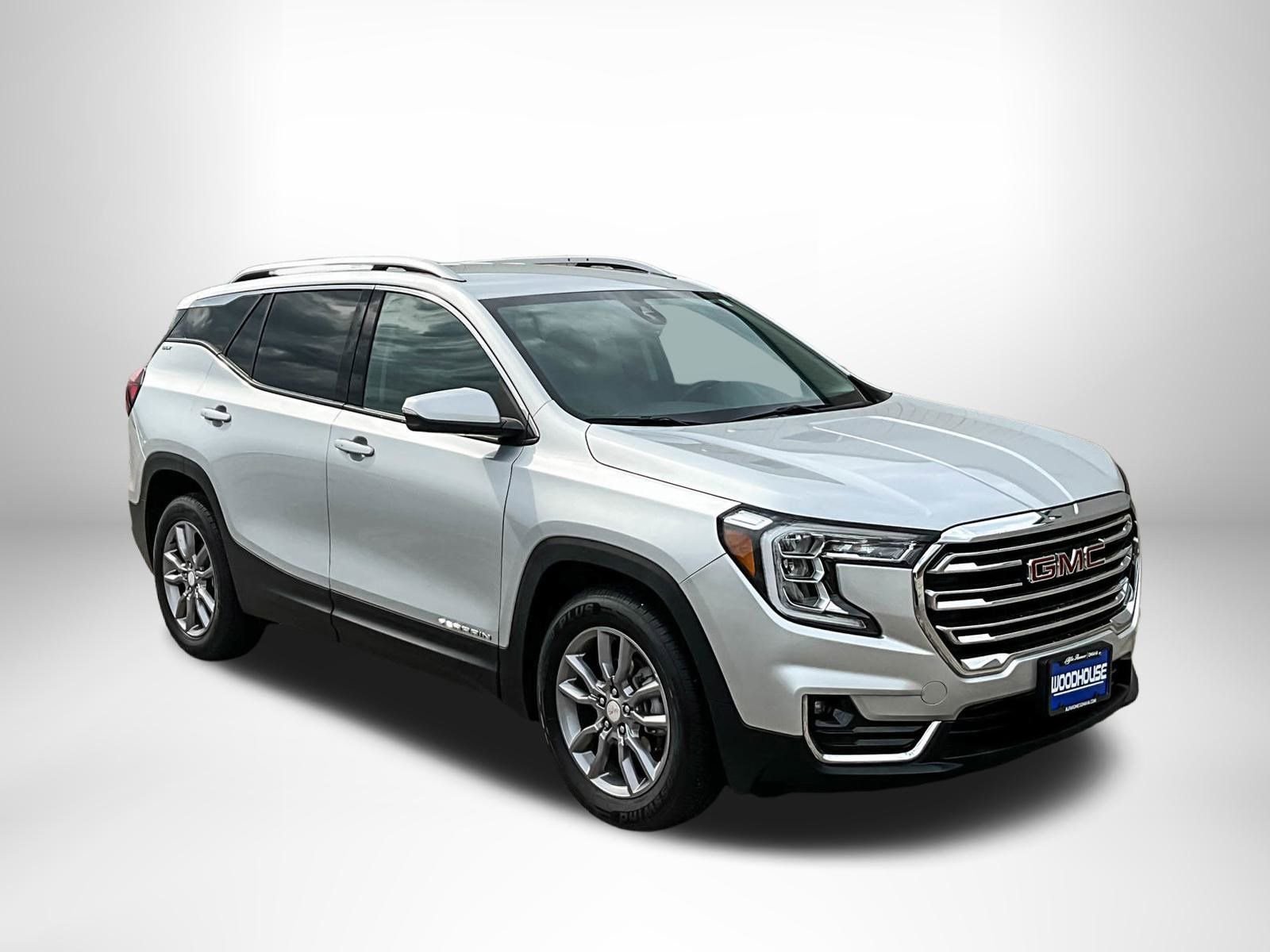 Certified 2022 GMC Terrain SLT image 3