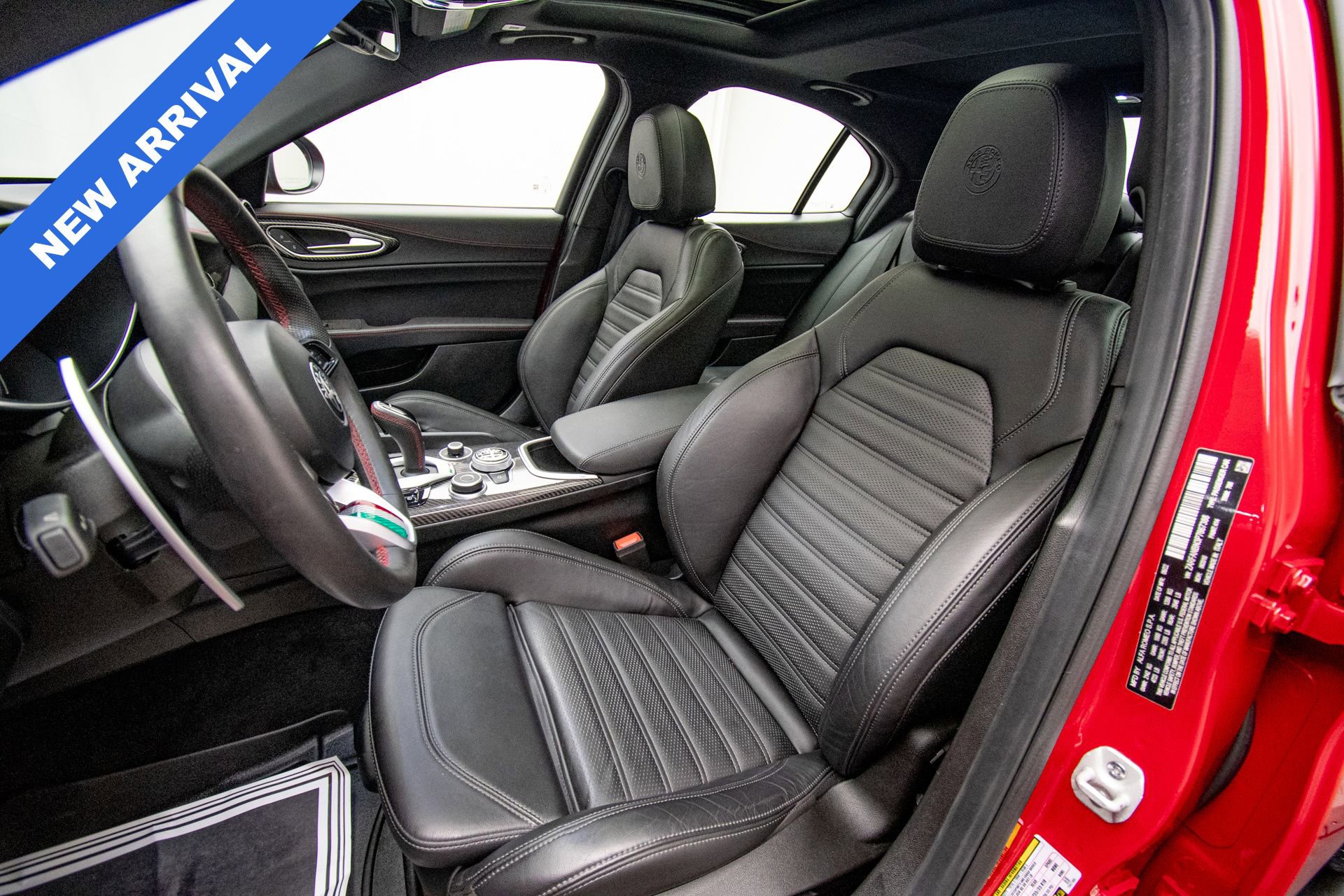 Used 2023 Alfa Romeo Giulia Estrema image 14