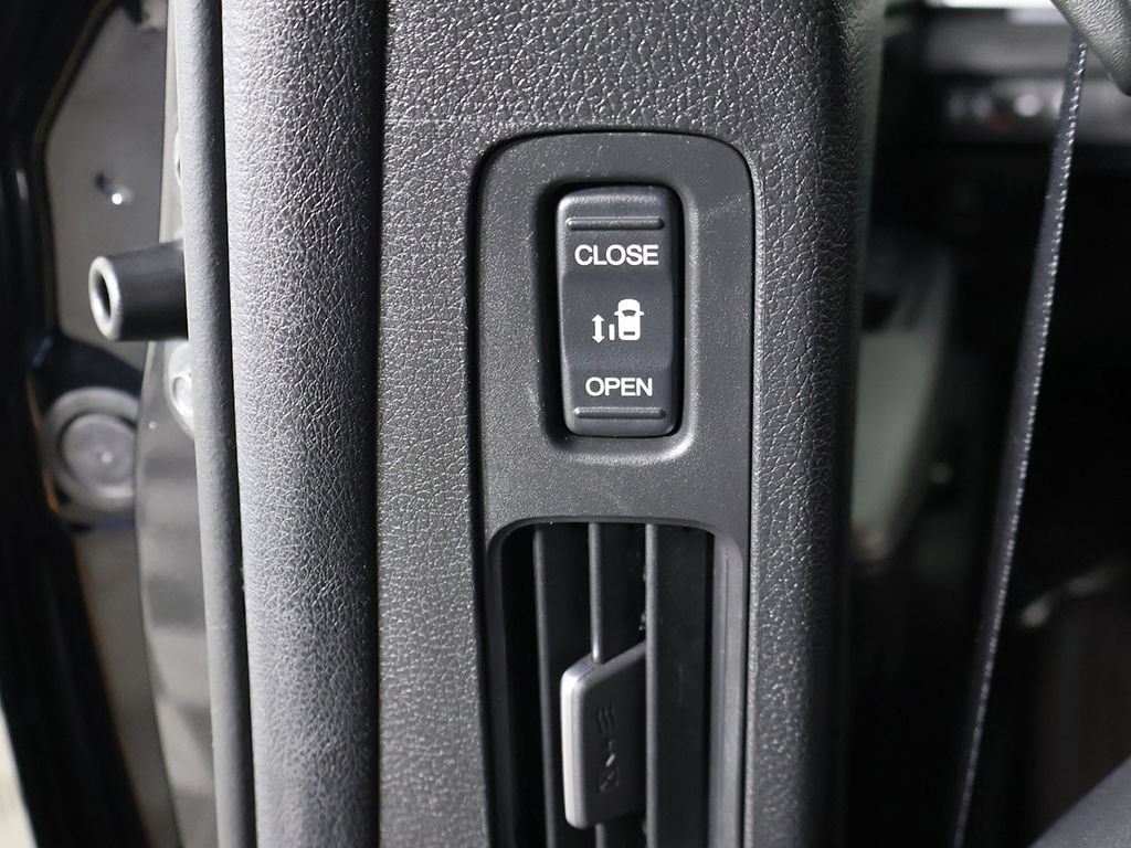 Used 2025 Honda Odyssey Sport-L image 27