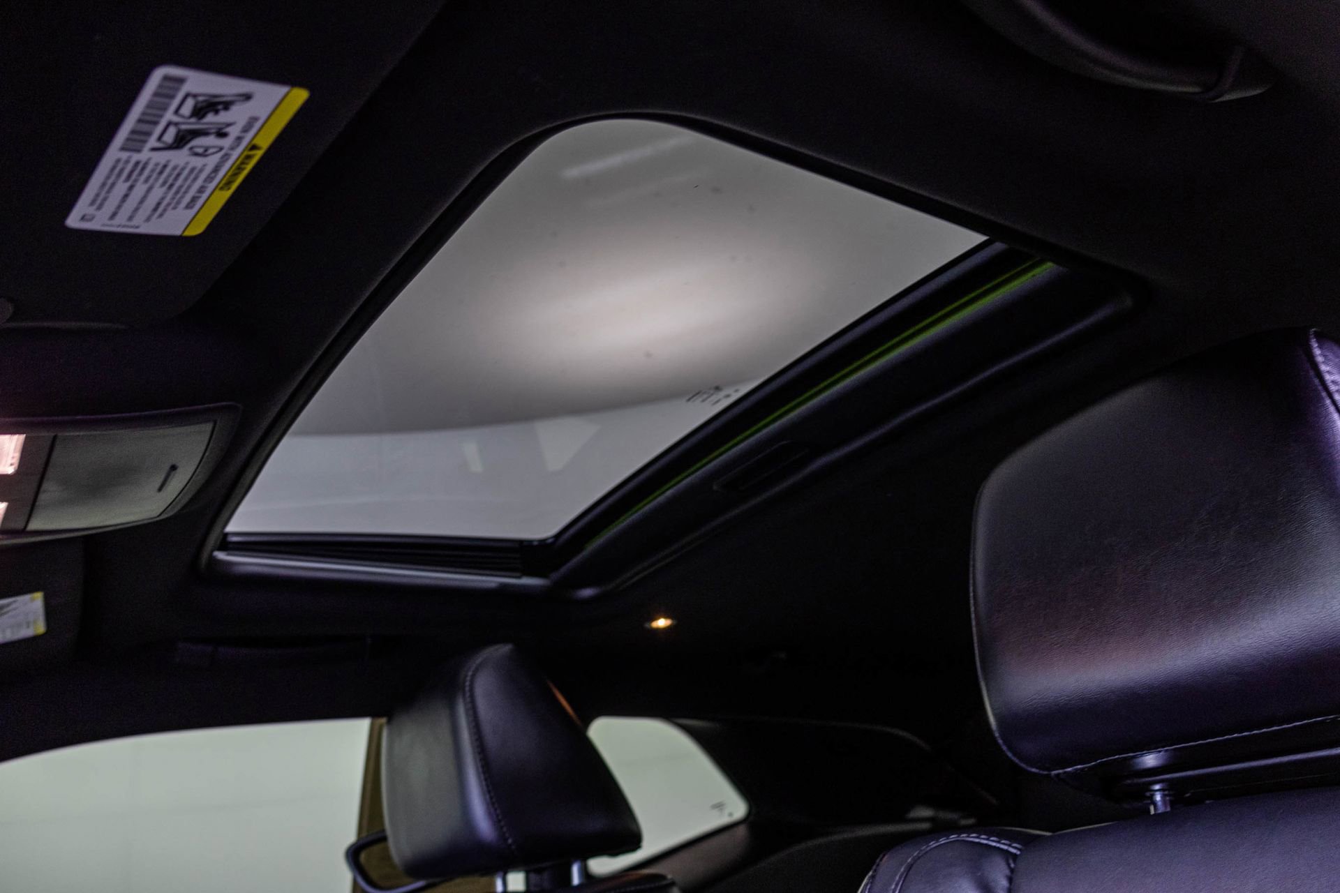 Used 2015 Dodge Challenger R/T Plus RWD image 6