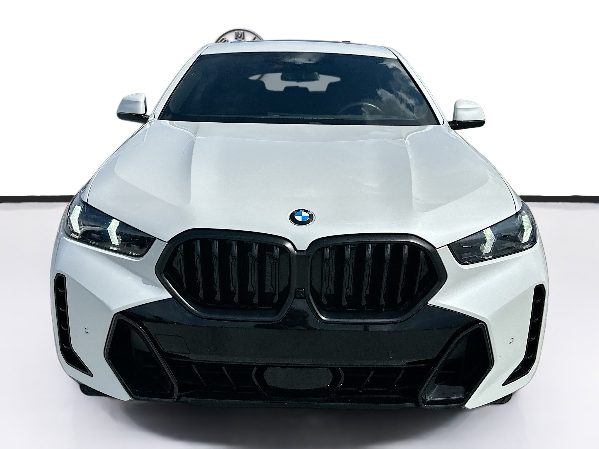 Certified 2025 BMW X6 xDrive40i w/ Premium Package AWD/4WD image 2