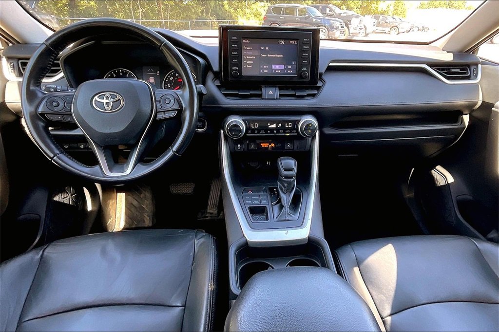 Used 2019 Toyota RAV4 XLE image 15