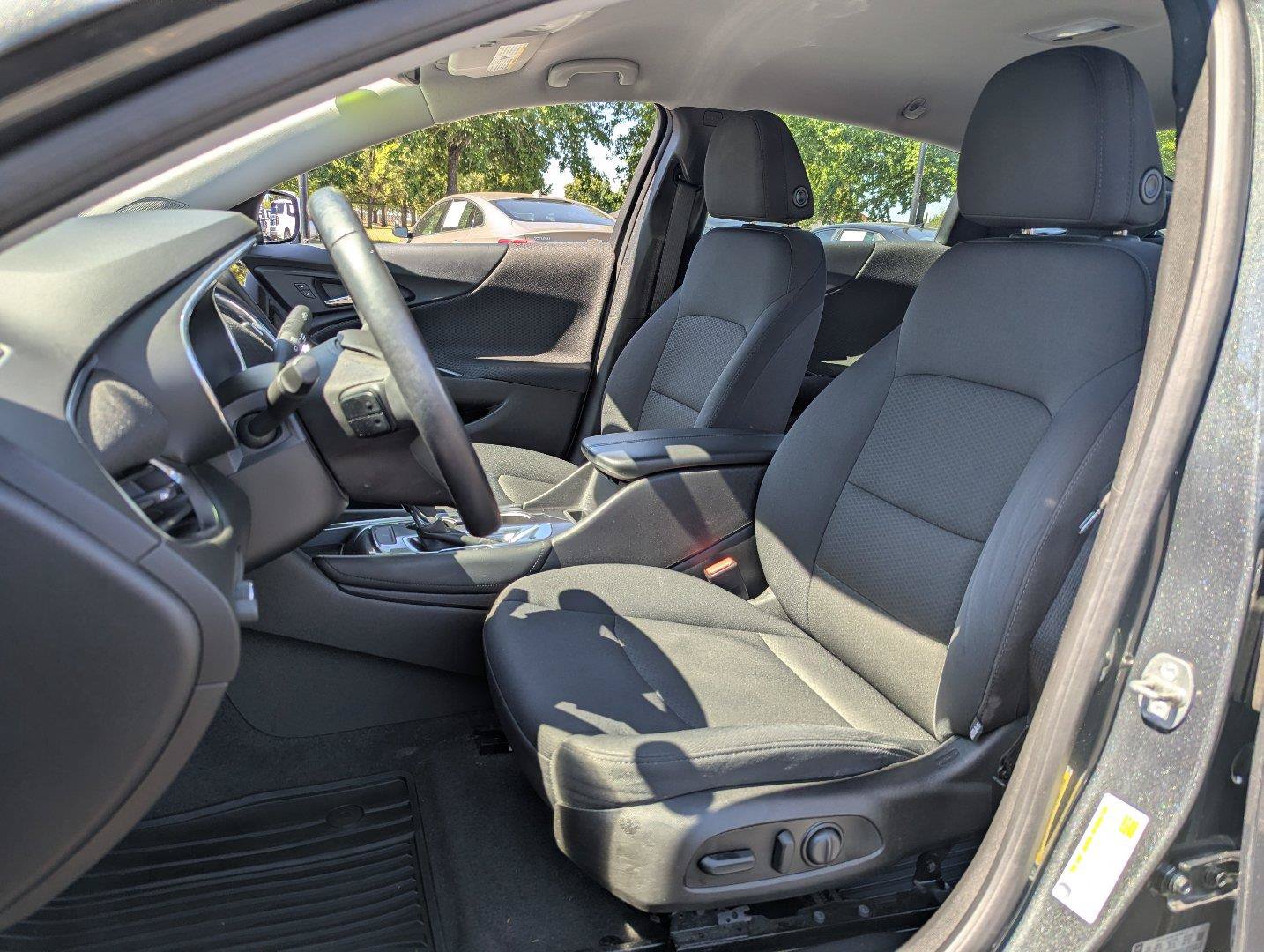 Used 2016 Chevrolet Malibu LT FWD image 25