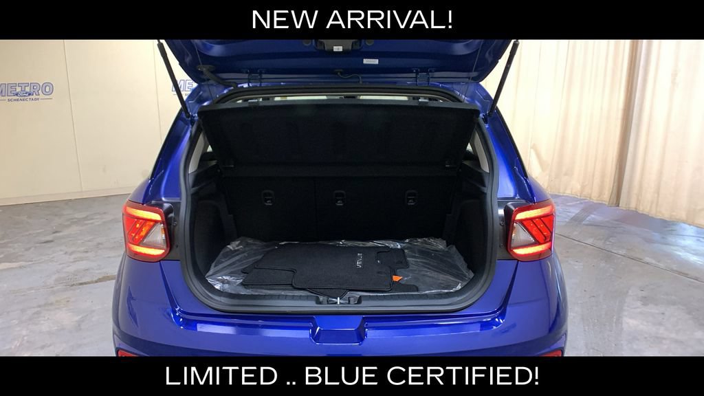 Used 2024 Hyundai Venue Limited FWD image 16