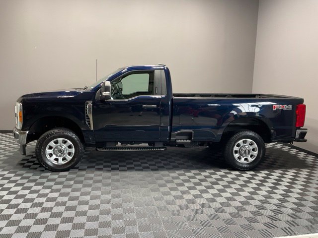 Used 2023 Ford F350 XLT w/ FX4 Off-Road Package AWD/4WD image 6
