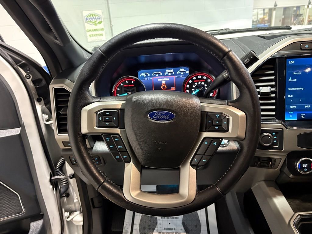 Used 2022 Ford F250 Lariat w/ Black Appearance Package image 11