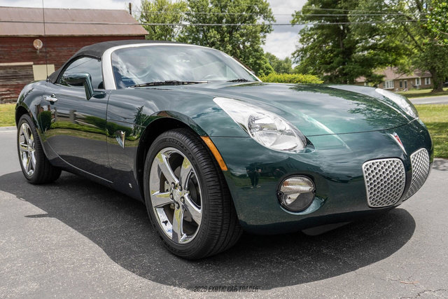 Used 2007 Pontiac Solstice Convertible w/ Premium Package RWD image 21