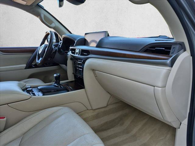 Used 2019 Lexus LX 570 4WD w/ Luxury Package image 24