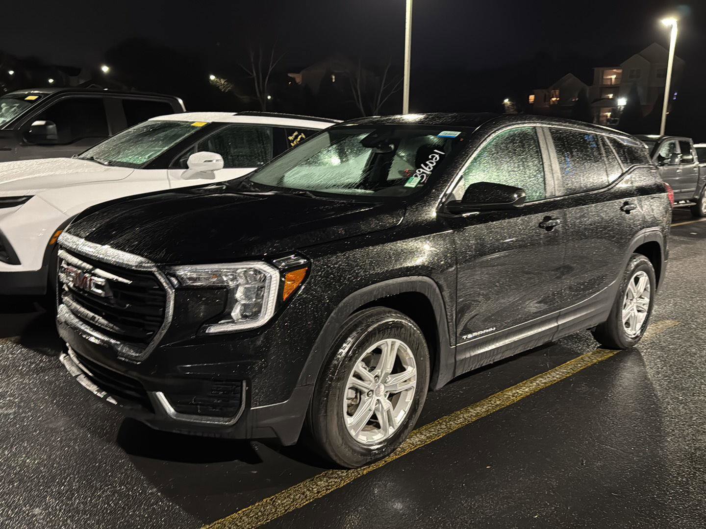 Used 2024 GMC Terrain SLE image 10