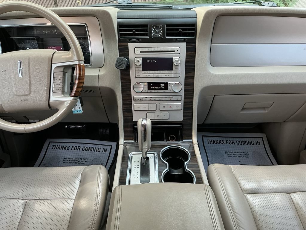 Used 2007 Lincoln Navigator 4WD image 20