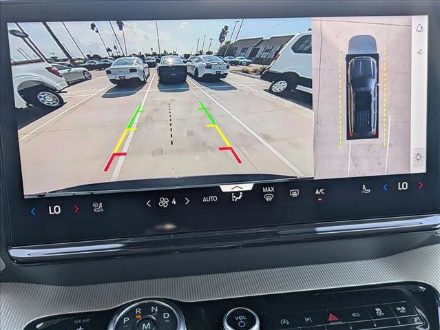 New 2025 Ford Expedition Active image 13