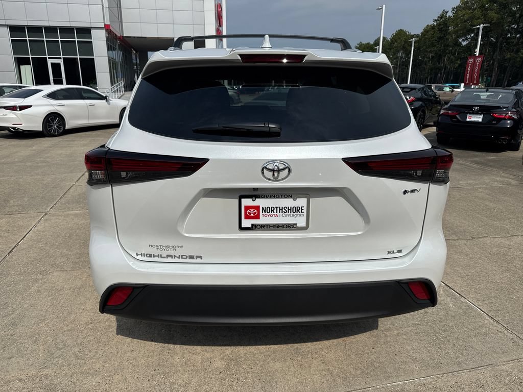 Used 2026 Toyota Highlander XLE AWD/4WD image 4