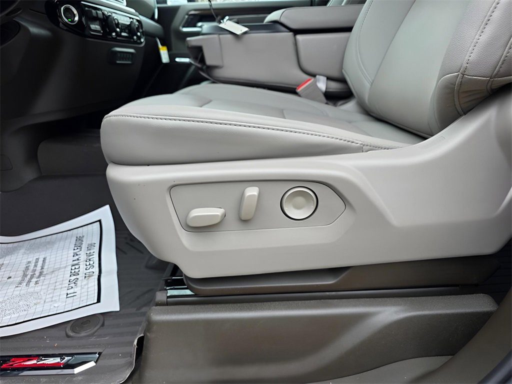 New 2026 Chevrolet Silverado 3500 LT w/ Texas Edition image 23