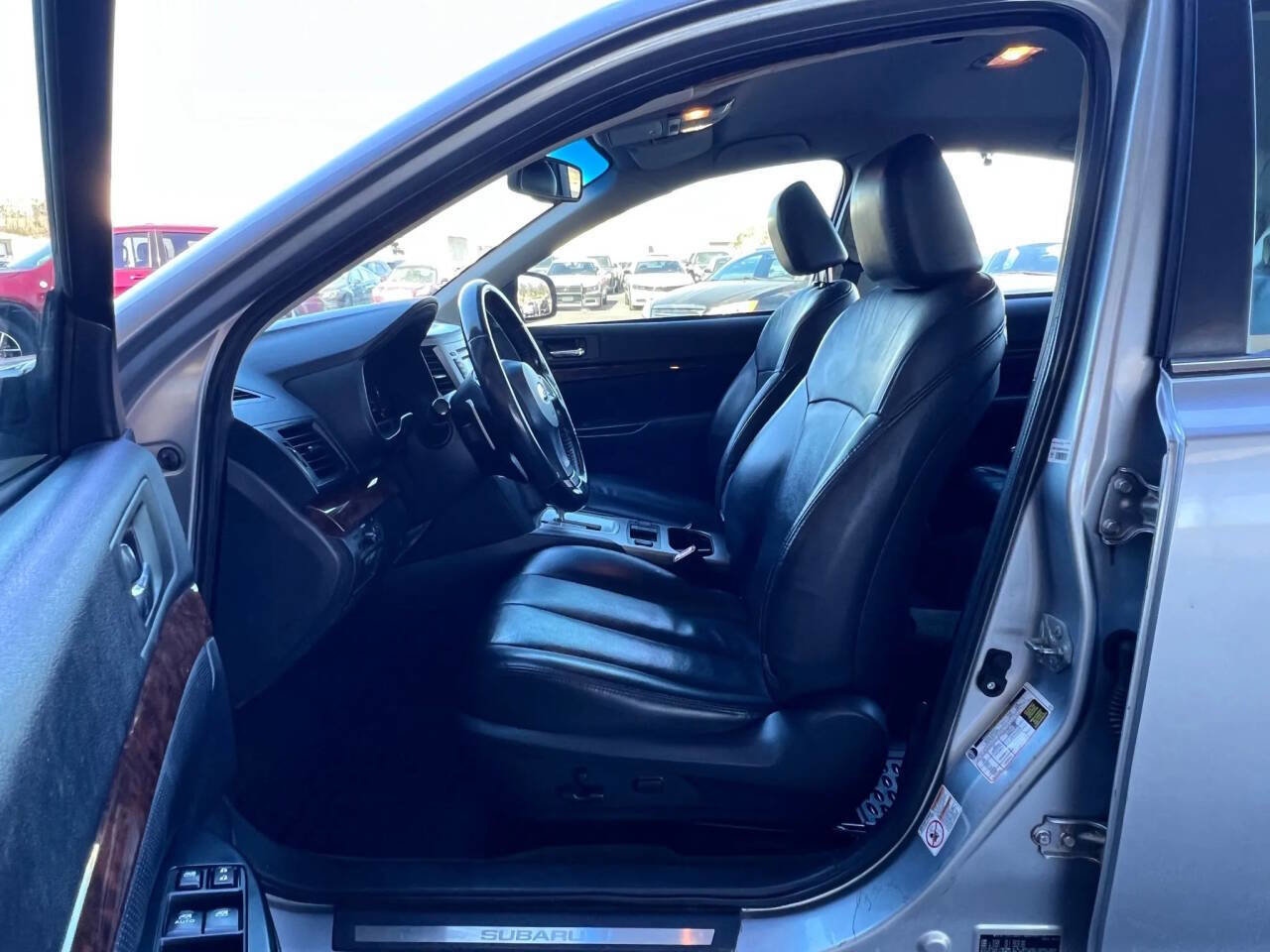 Used 2013 Subaru Legacy 2.5i Limited AWD/4WD image 9