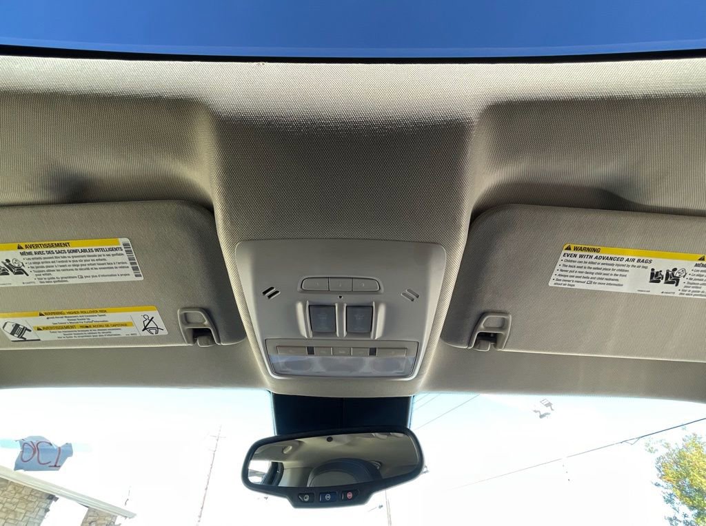 Used 2018 Buick Encore Essence image 28