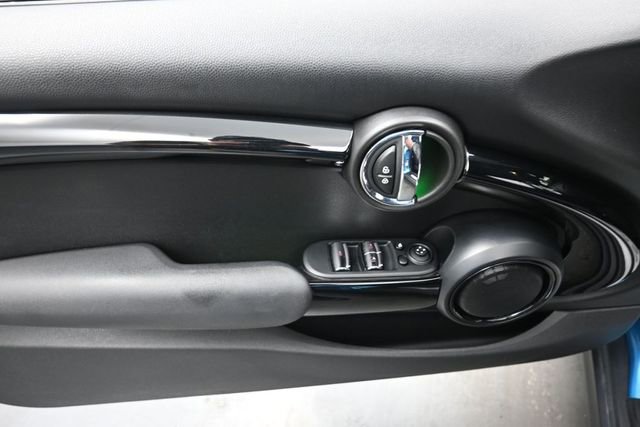 Used 2016 MINI Cooper Convertible FWD image 9