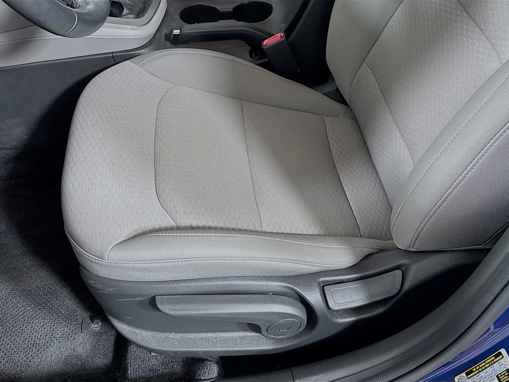 Used 2020 Hyundai Elantra Value Edition w/ Cargo Package (C1) FWD image 18