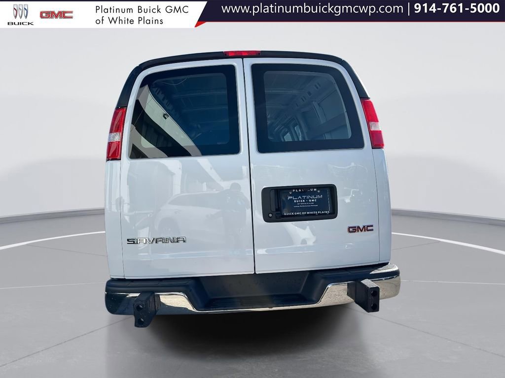 Used 2024 GMC Savana 2500 w/ Driver Convenience Package image 5
