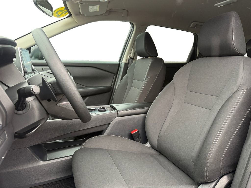 Certified 2025 Nissan Rogue S image 9