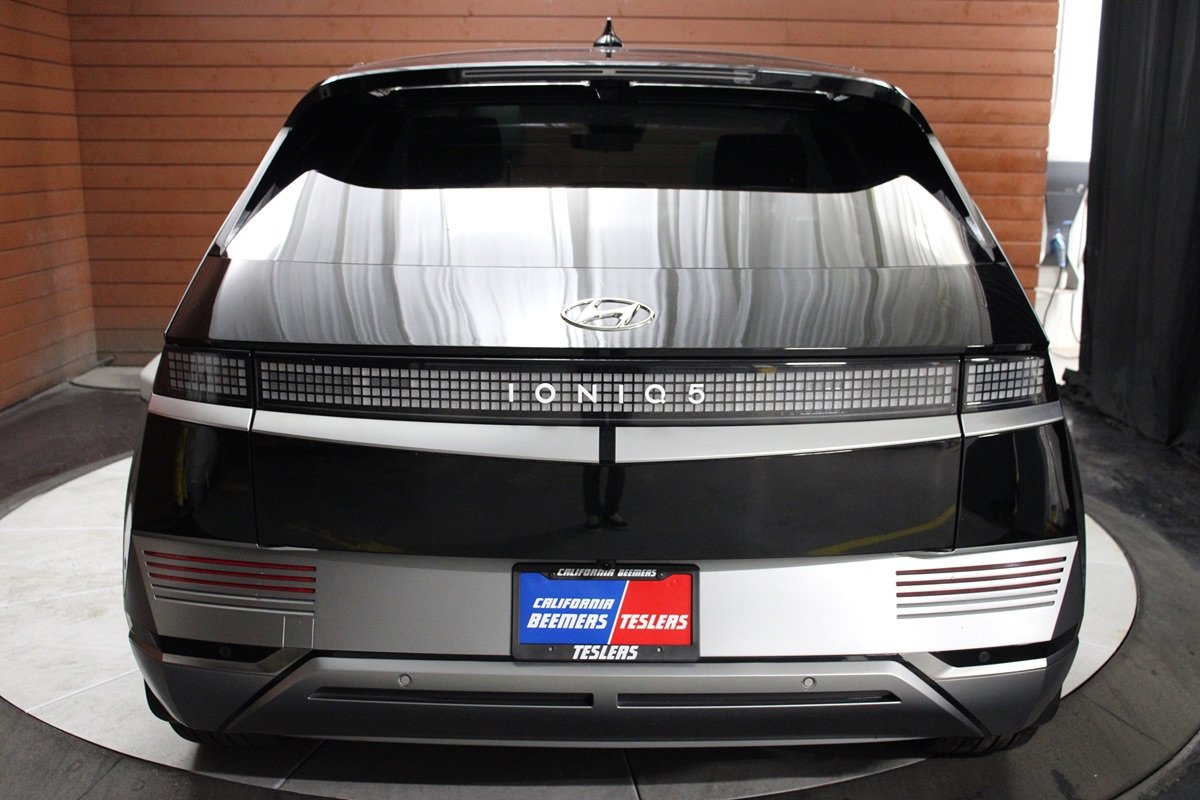 Used 2024 Hyundai Ioniq 5 Limited RWD image 2