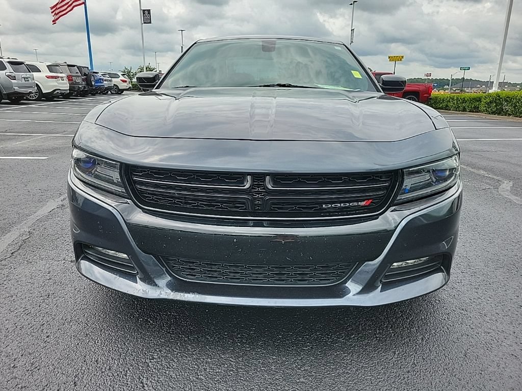 Used 2018 Dodge Charger R/T RWD image 2