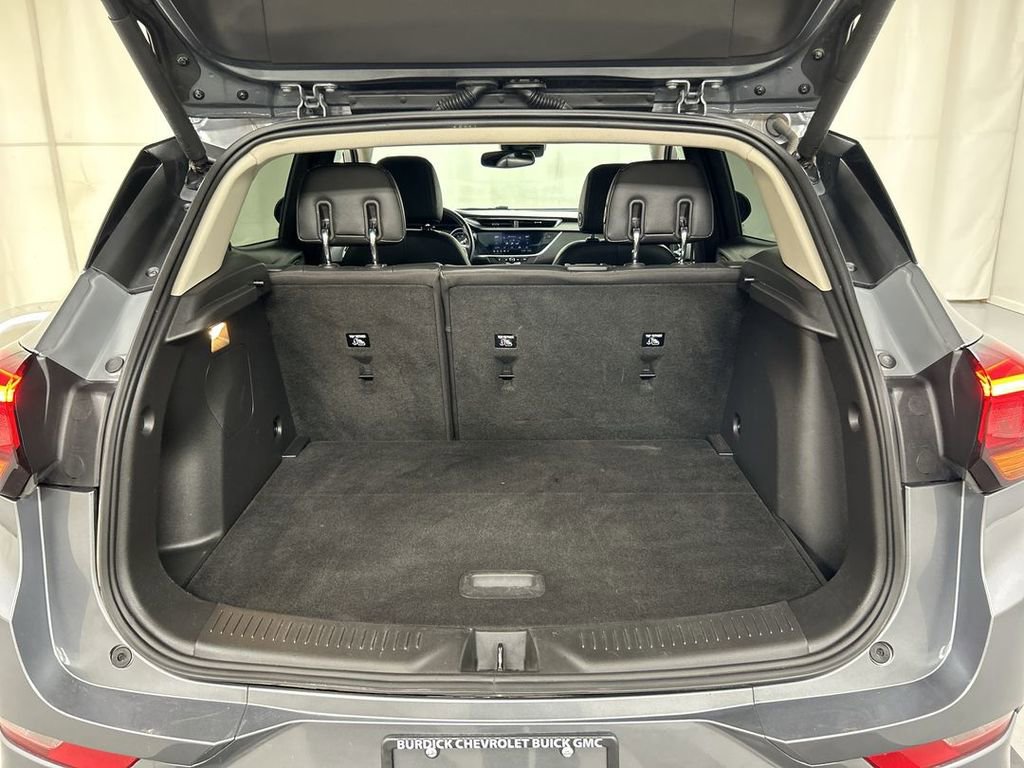 Used 2020 Buick Encore GX Essence w/ Sport Touring Package FWD image 21