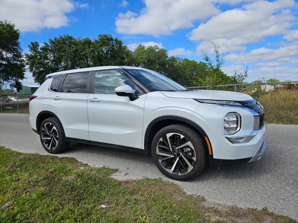 Used 2024 Mitsubishi Outlander SE FWD image 7